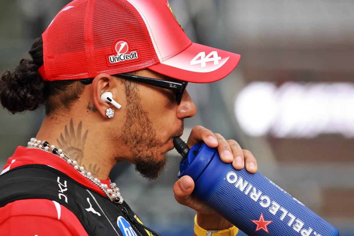 Lewis Hamilton’s 'bizarre' Singapore strategy under scrutiny from Martin Brundle